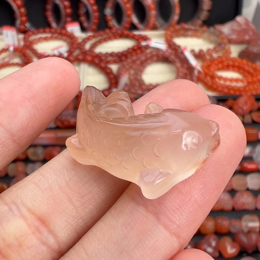 南红玛瑙未镶嵌颈饰蜂蜜水锦鲤鱼
