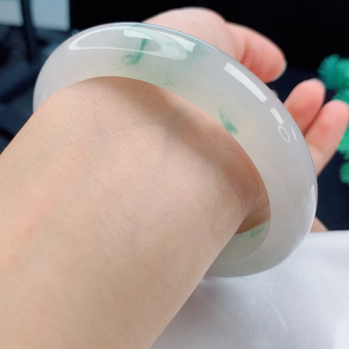 翡翠未镶嵌手镯60圈