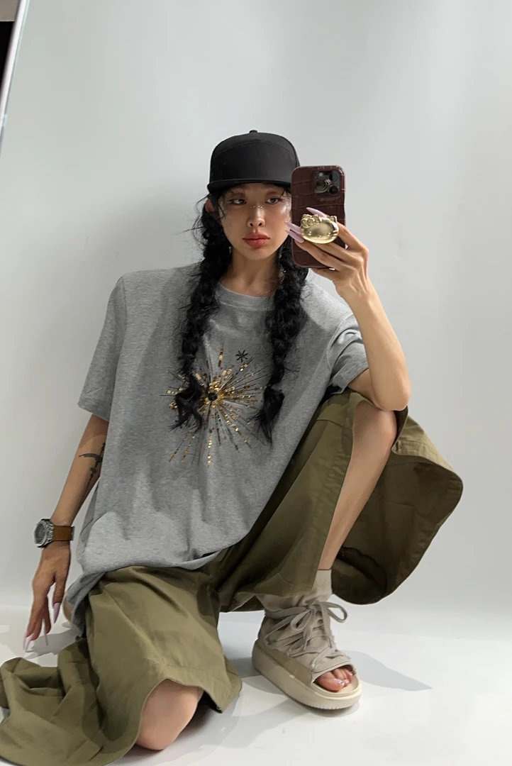 VIVISPLENDID20632#（定制福利款NO退NO换）欧美风亮片刺绣大T恤