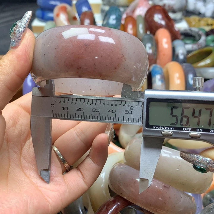 未镶嵌手镯石英质玉