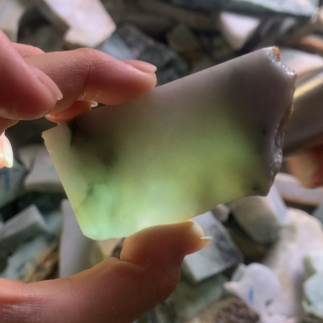 翡翠颈饰未镶嵌缅甸翡翠