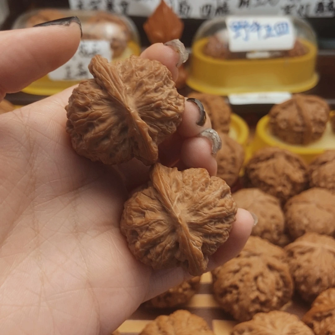 把件文玩核桃龙**姿35全品血麒麟