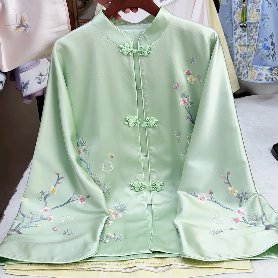 织绣真丝绿色对襟太太服