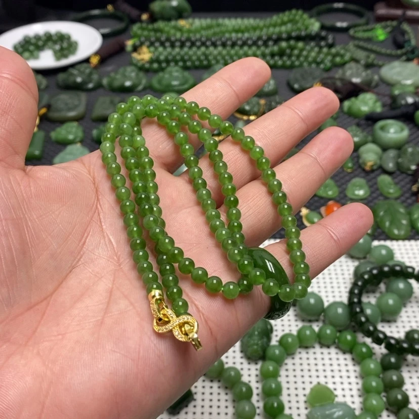 【闪购商品】和田玉（碧玉）颈饰未镶嵌小****！