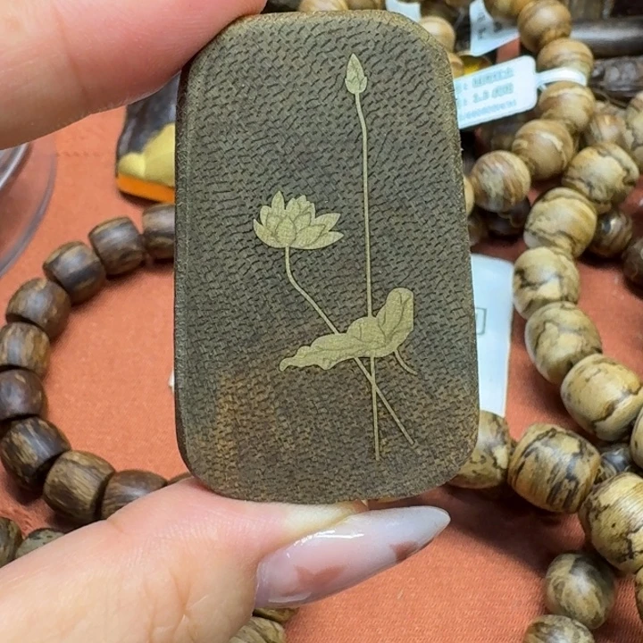 大叶紫檀（黑酸枝木类）