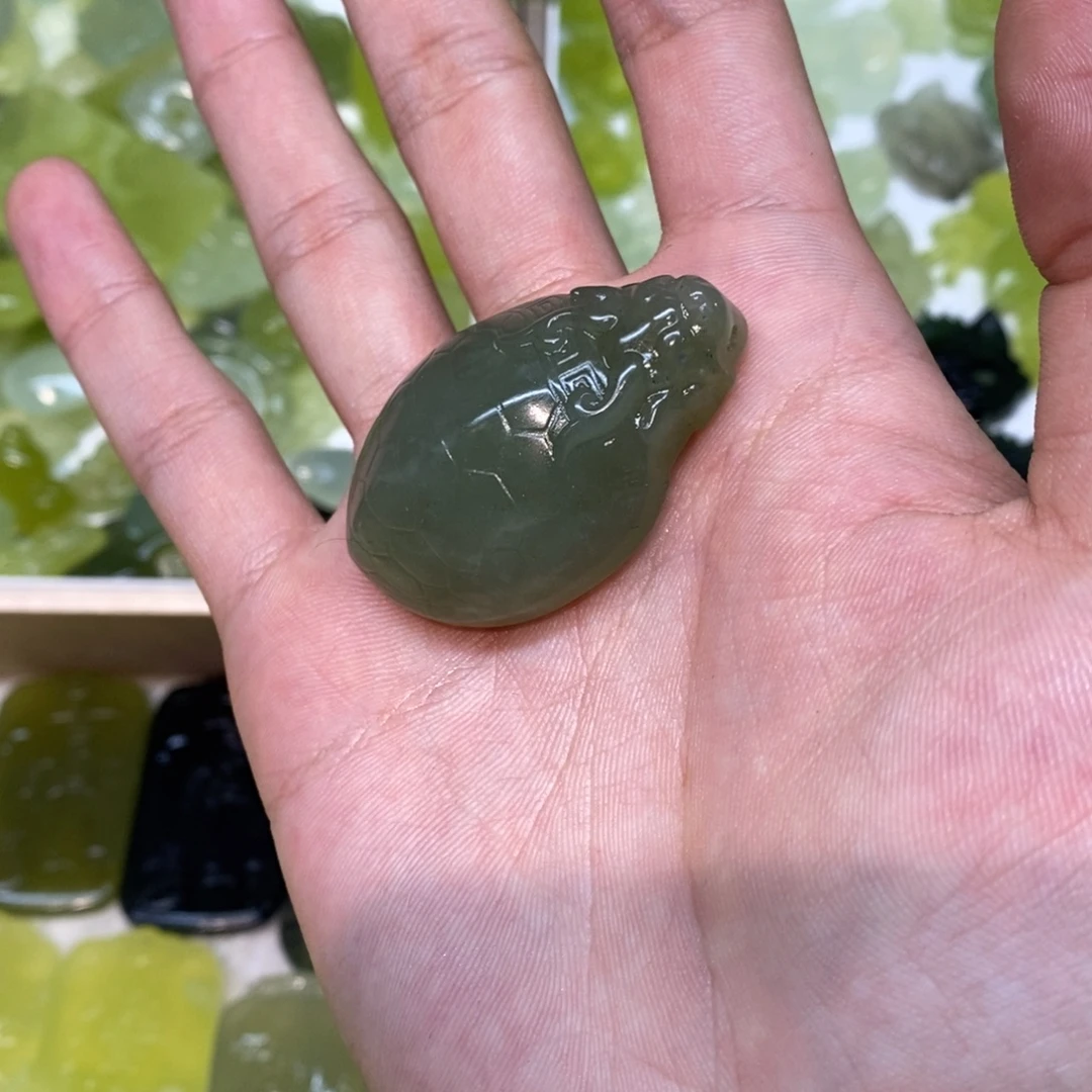 岫玉未镶嵌吊坠(不含链)