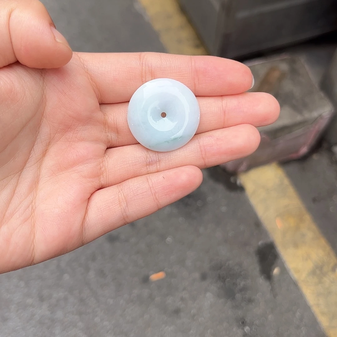 颈饰未镶嵌翡翠E平安扣