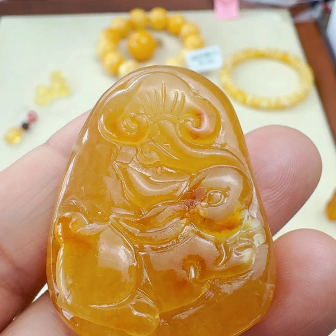 未镶嵌蜜蜡珠宝奇石