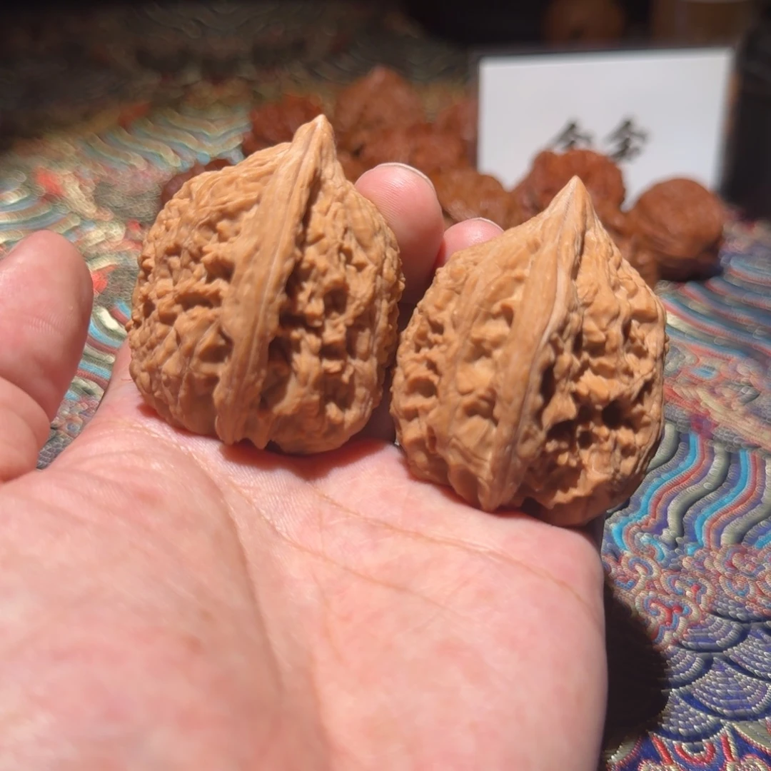 把件核桃539大沽石，尺寸41 43 51