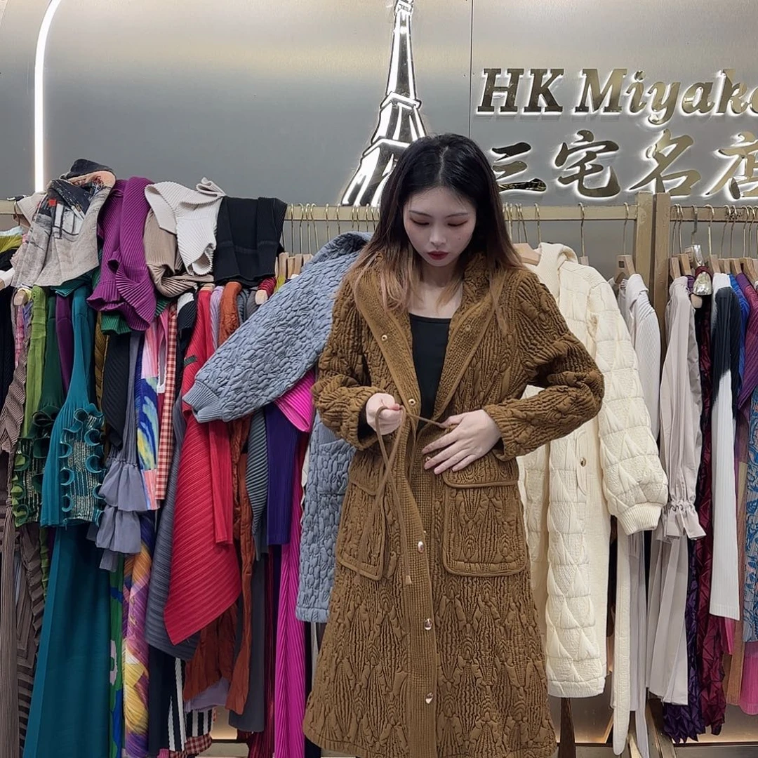 套头款咖色夹棉外套