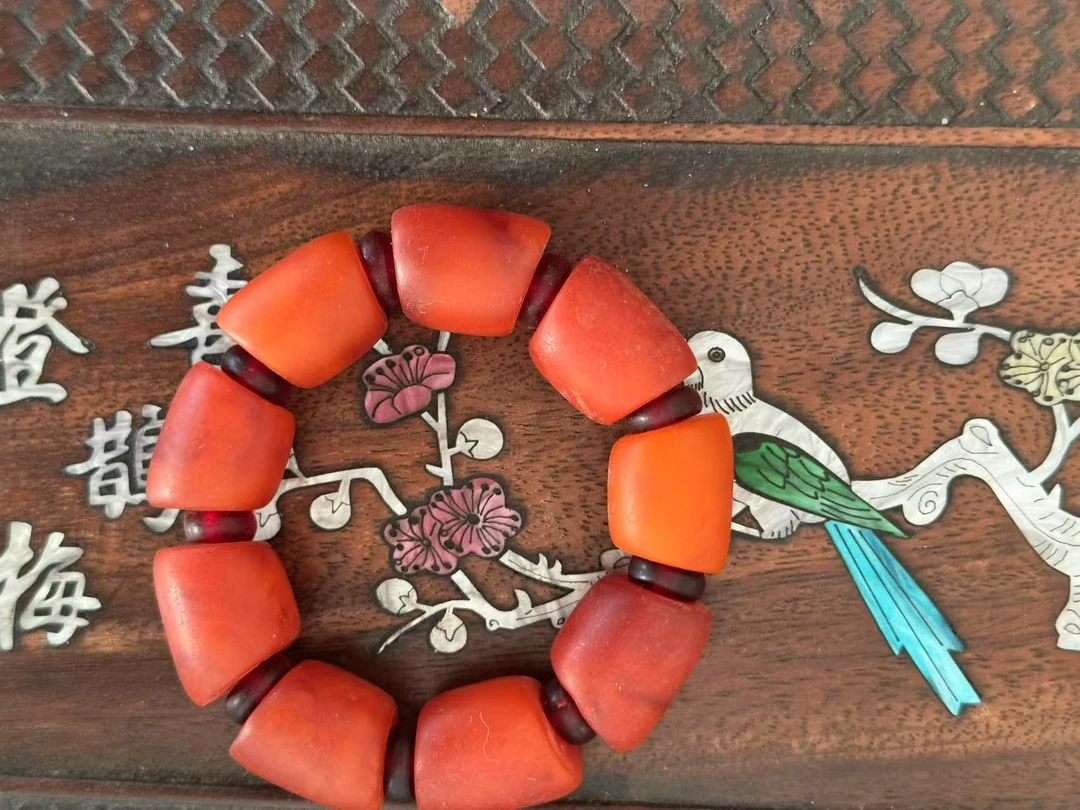 【专属链接】鸡油红蜜蜡桶珠