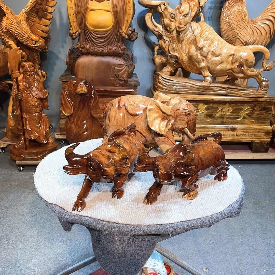 香樟木香樟木牛气冲天摆件二件