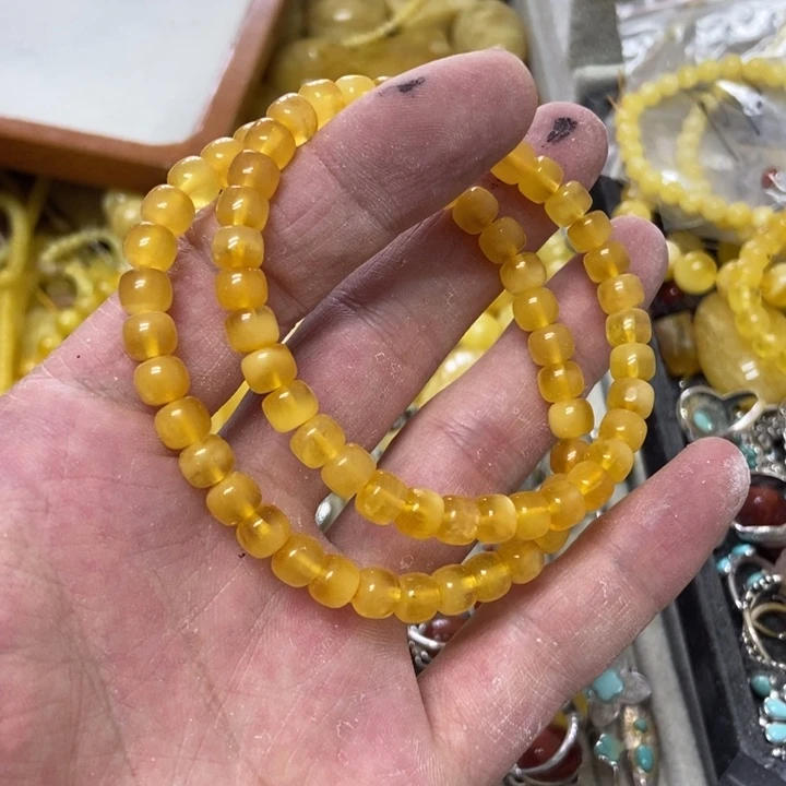 未镶嵌蜜蜡裸石多样性发货其一