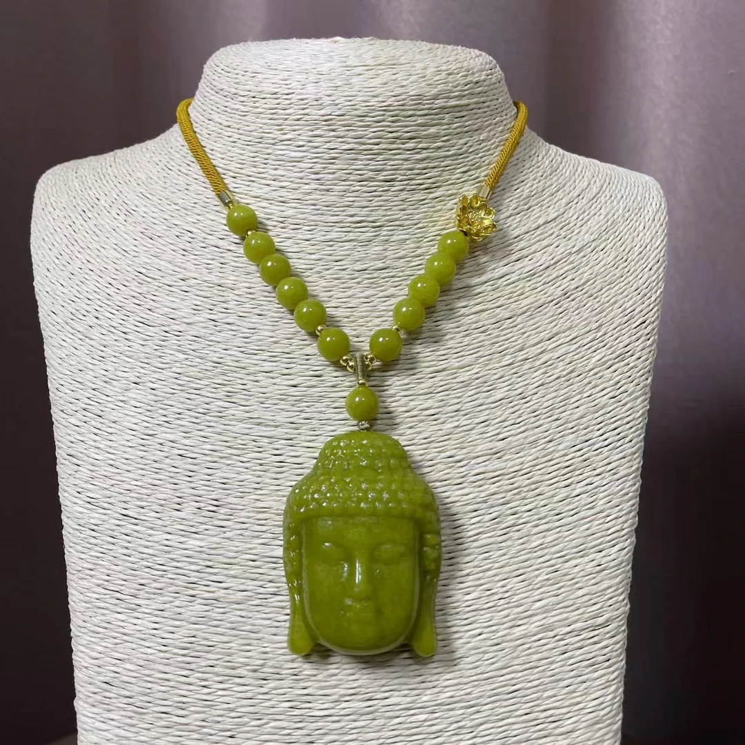 【慈元阁】天然岫玉牛油果大尺寸佛头吊坠