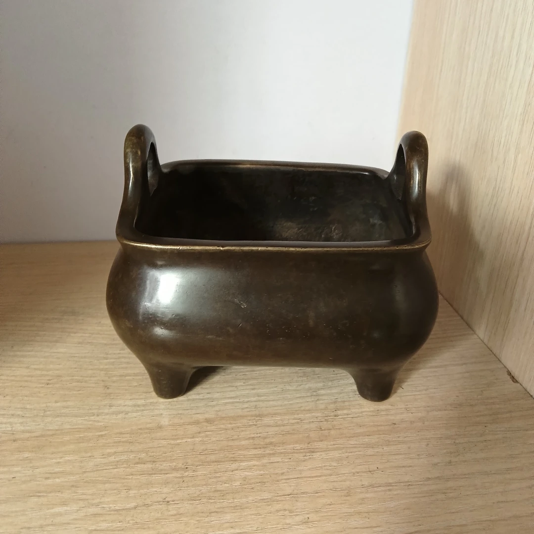 精仿铜香炉包浆好，（具体细节直播间问询清楚，发货后不退换）