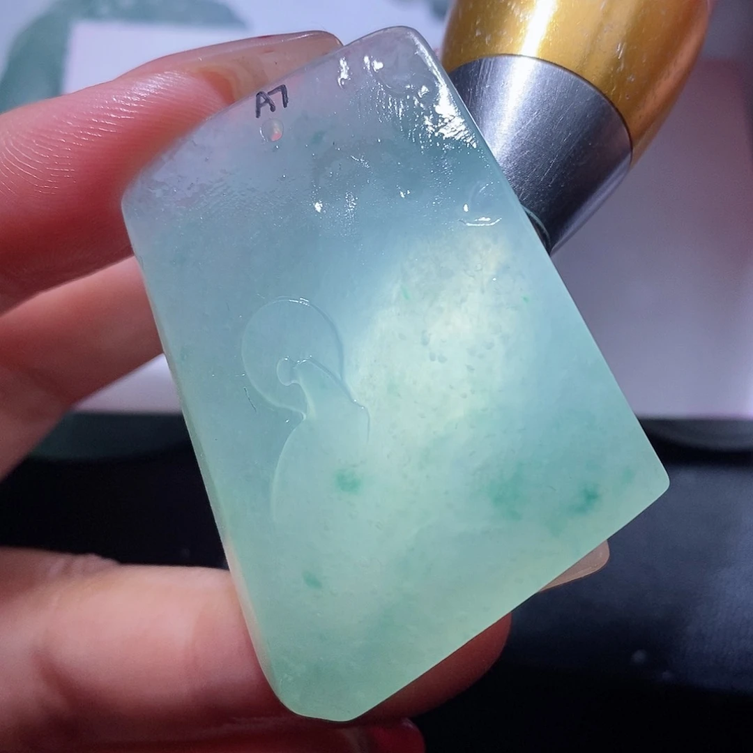 定制翡翠未镶嵌翡翠