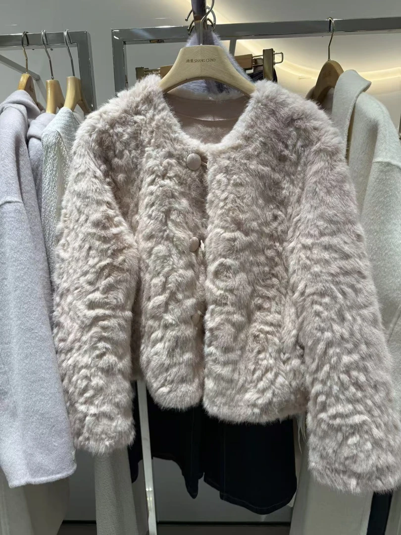 直下摆牛角扣女插肩袖保暖短外套加厚时尚上衣气质