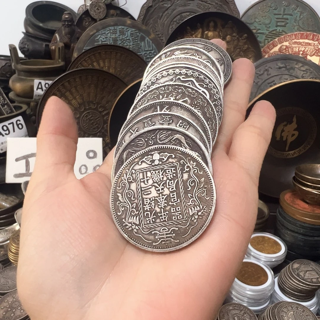 金属复古风格摆件