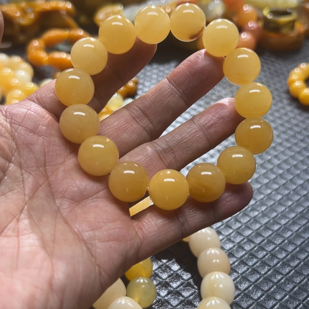 石英质玉未镶嵌颈饰