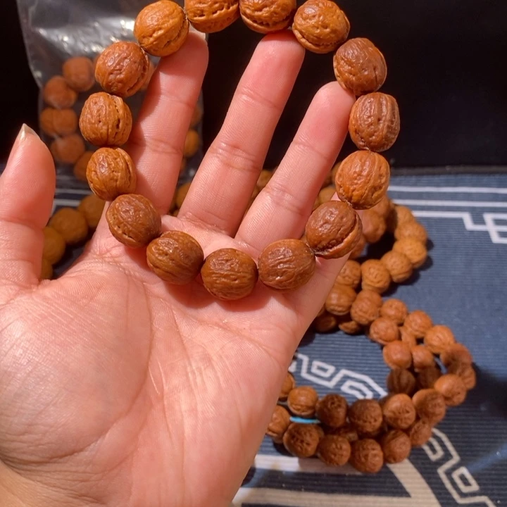 文玩核桃手串……11