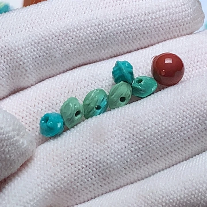 南红玛瑙未镶嵌珠宝奇石