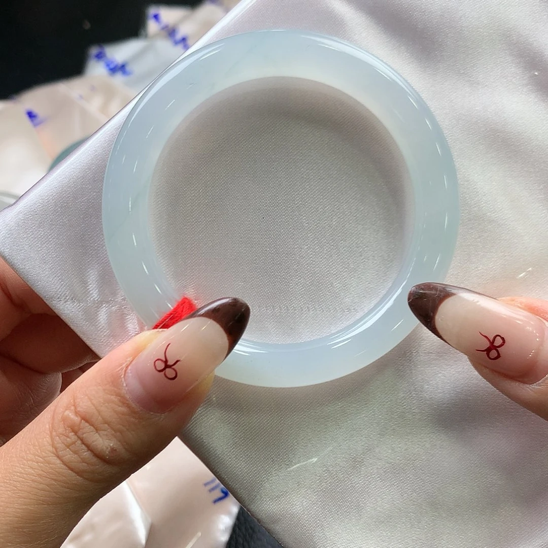 翡翠未镶嵌手镯（圆镯）14号冰胶起光