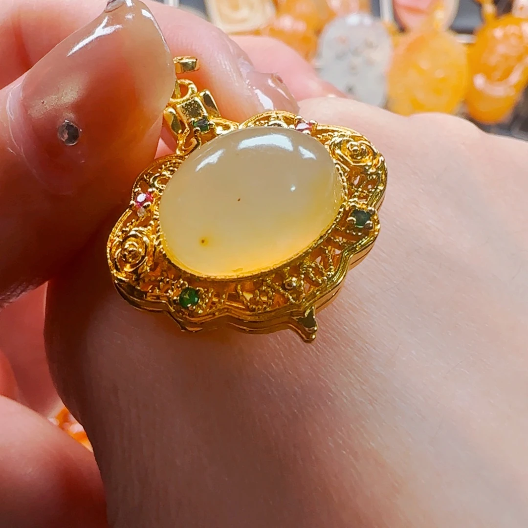 石英质玉（黄龙玉）未镶嵌1