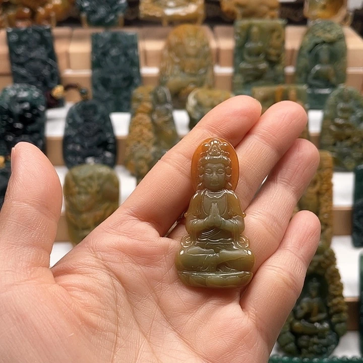 翡翠颈饰未镶嵌天然翡翠A货观音