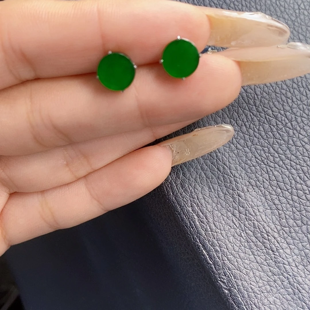 翡翠18K金镶嵌颈饰翡翠