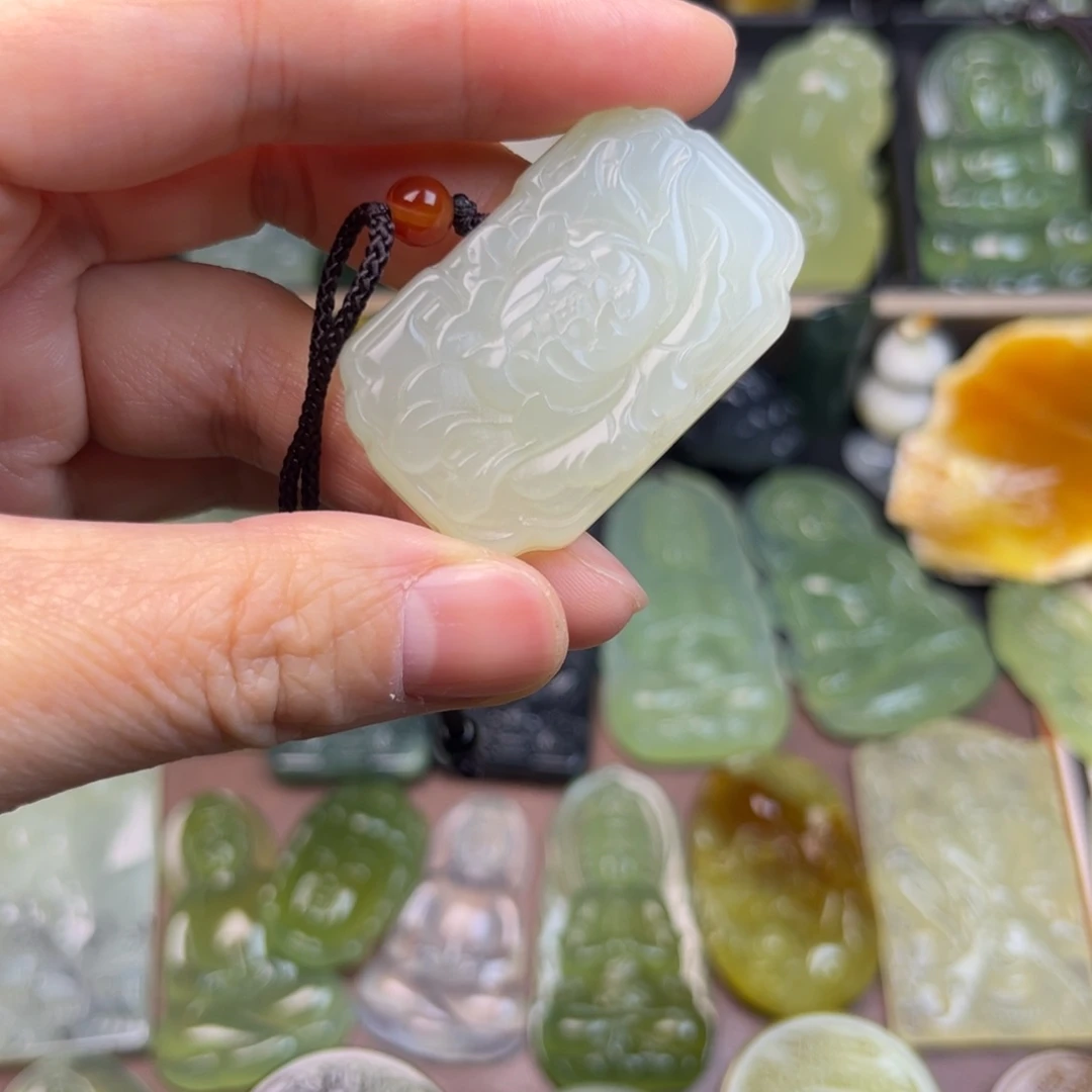 蛇纹石玉未镶嵌吊坠(不含链)