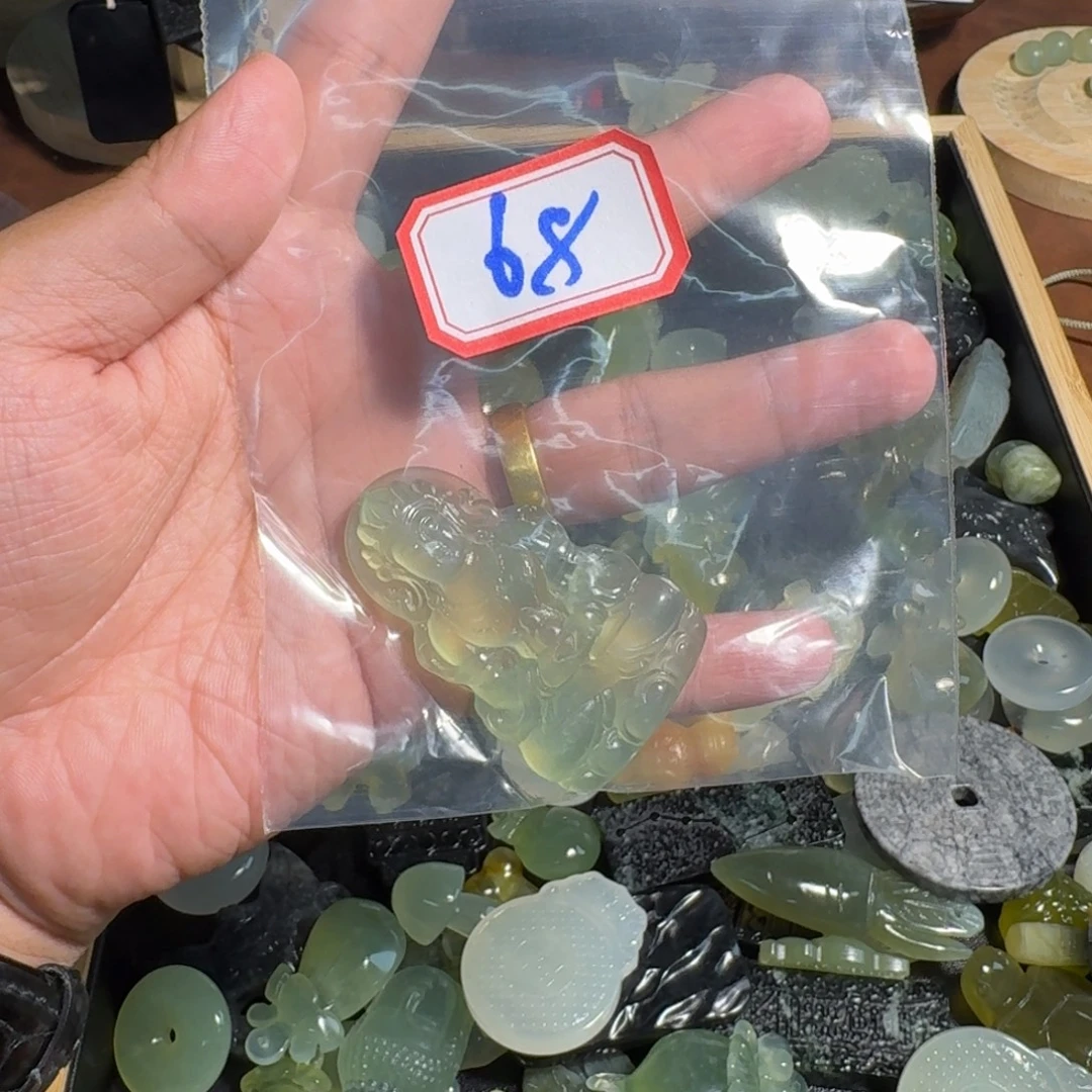 蛇纹石玉合金颈饰