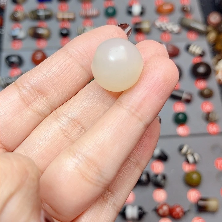 未镶嵌玛瑙/玉髓珠宝半成品青***神