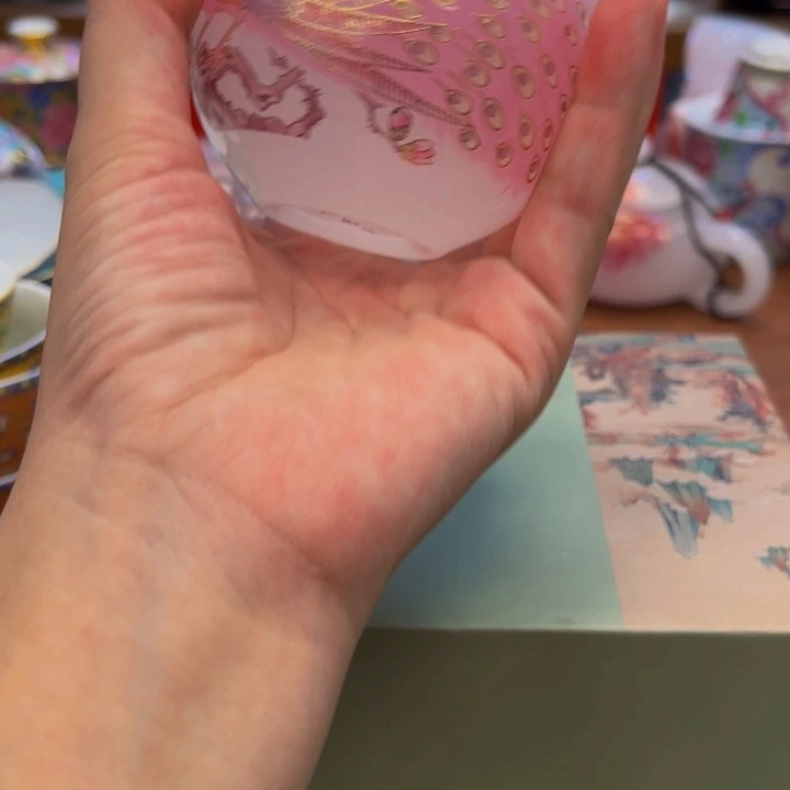 花花绿绿地在火山直播分享