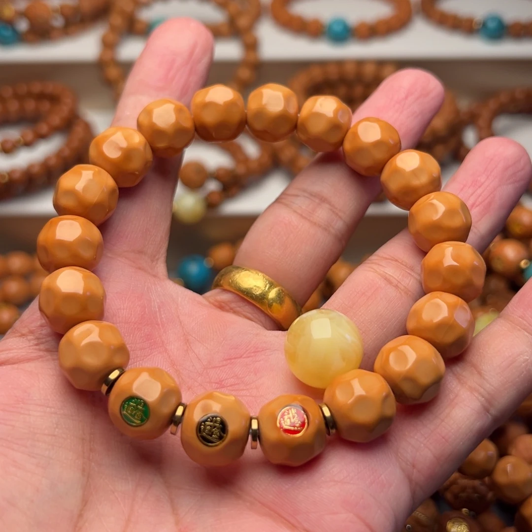 京***晖猴头核桃手串奶酪