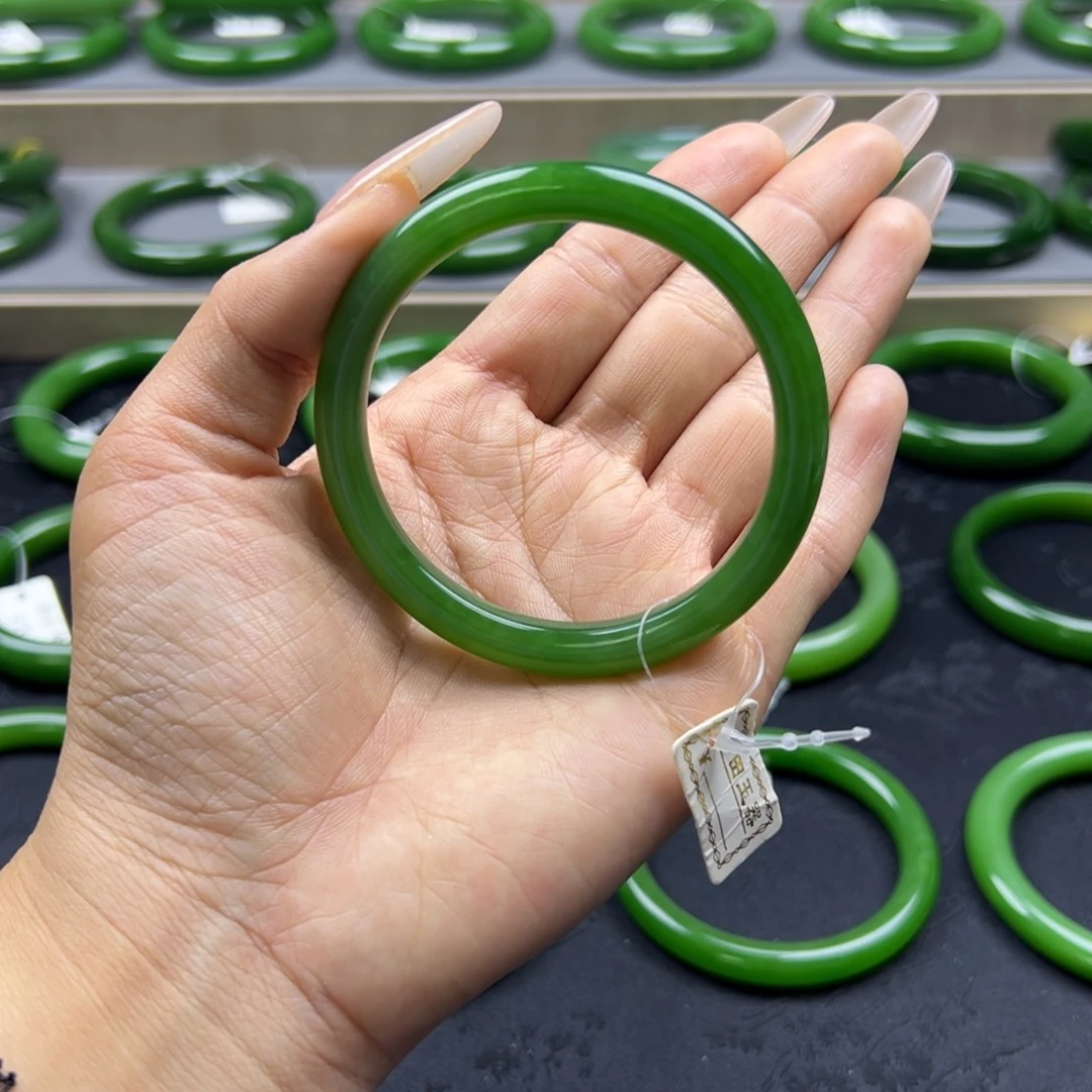 和田玉（碧玉）未镶嵌手镯