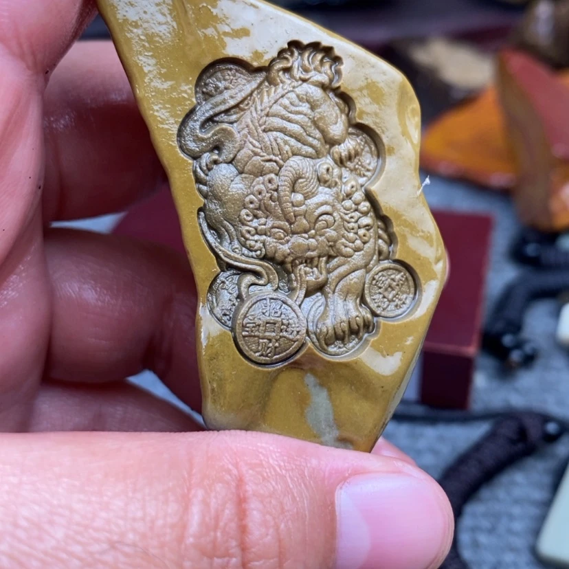 【闪购商品】原石雕刻手把件