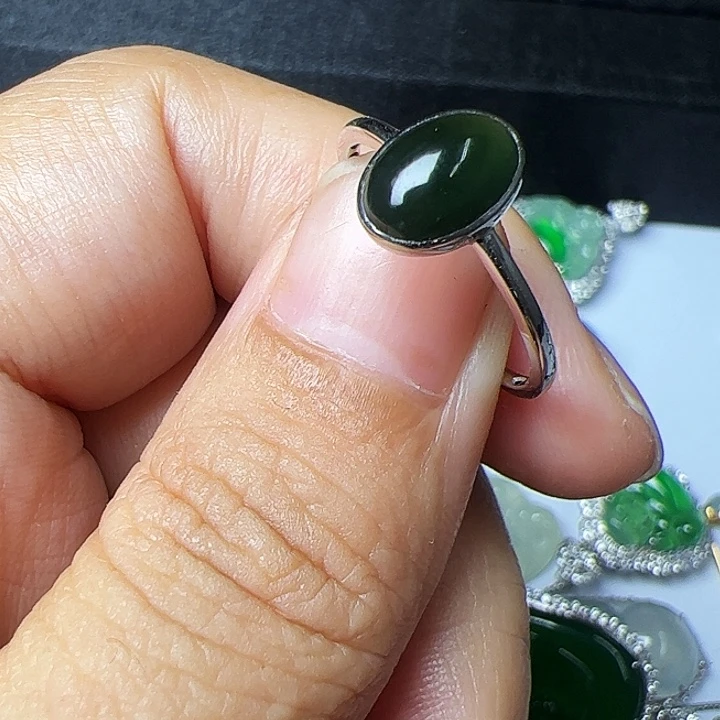 鼠***宝翡翠18K金镶嵌戒指