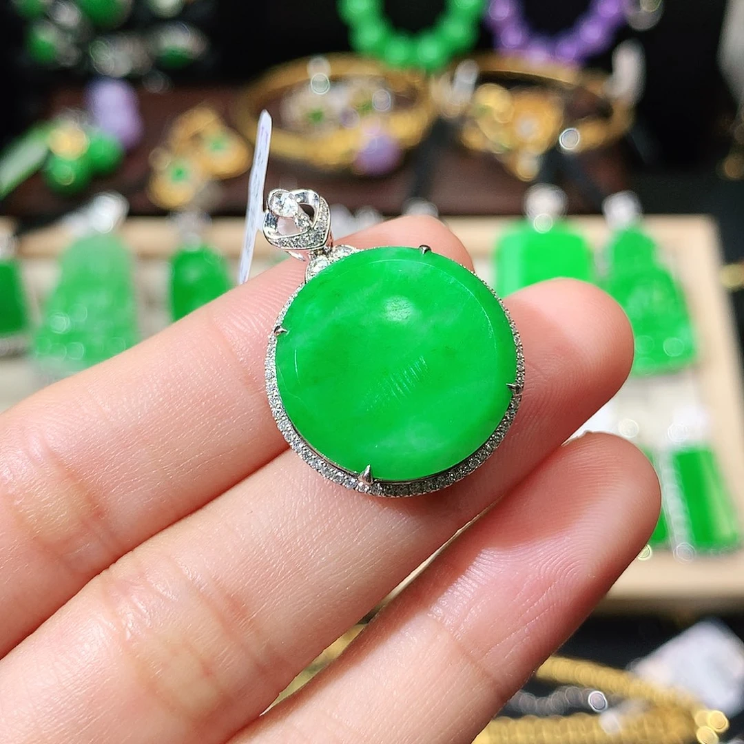 吊坠(不含链)18K金镶嵌翡翠