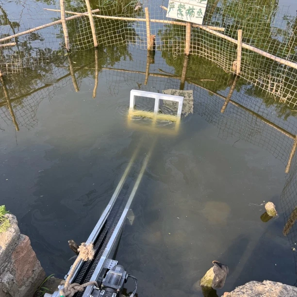 水陆两栖电梯适合游泳馆水库