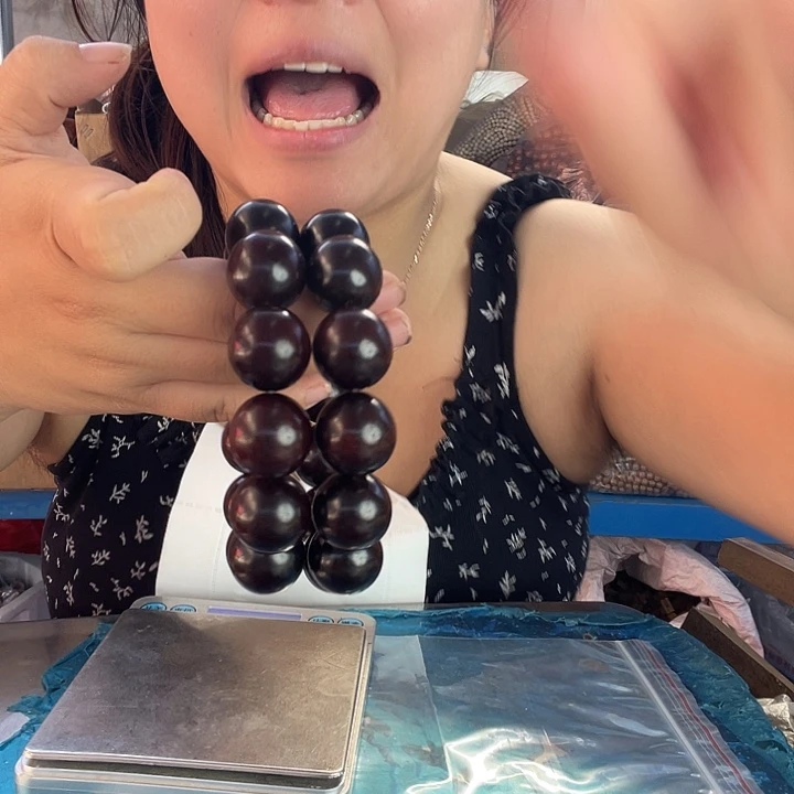 印度小叶紫檀2.0微瑕哈哈哈哈哈哈哈哈