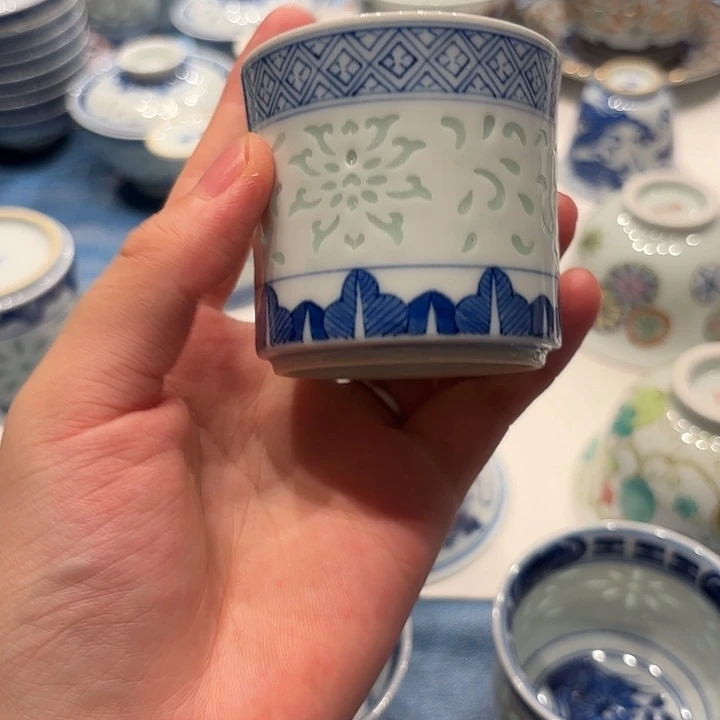 景德镇陶瓷杯子的