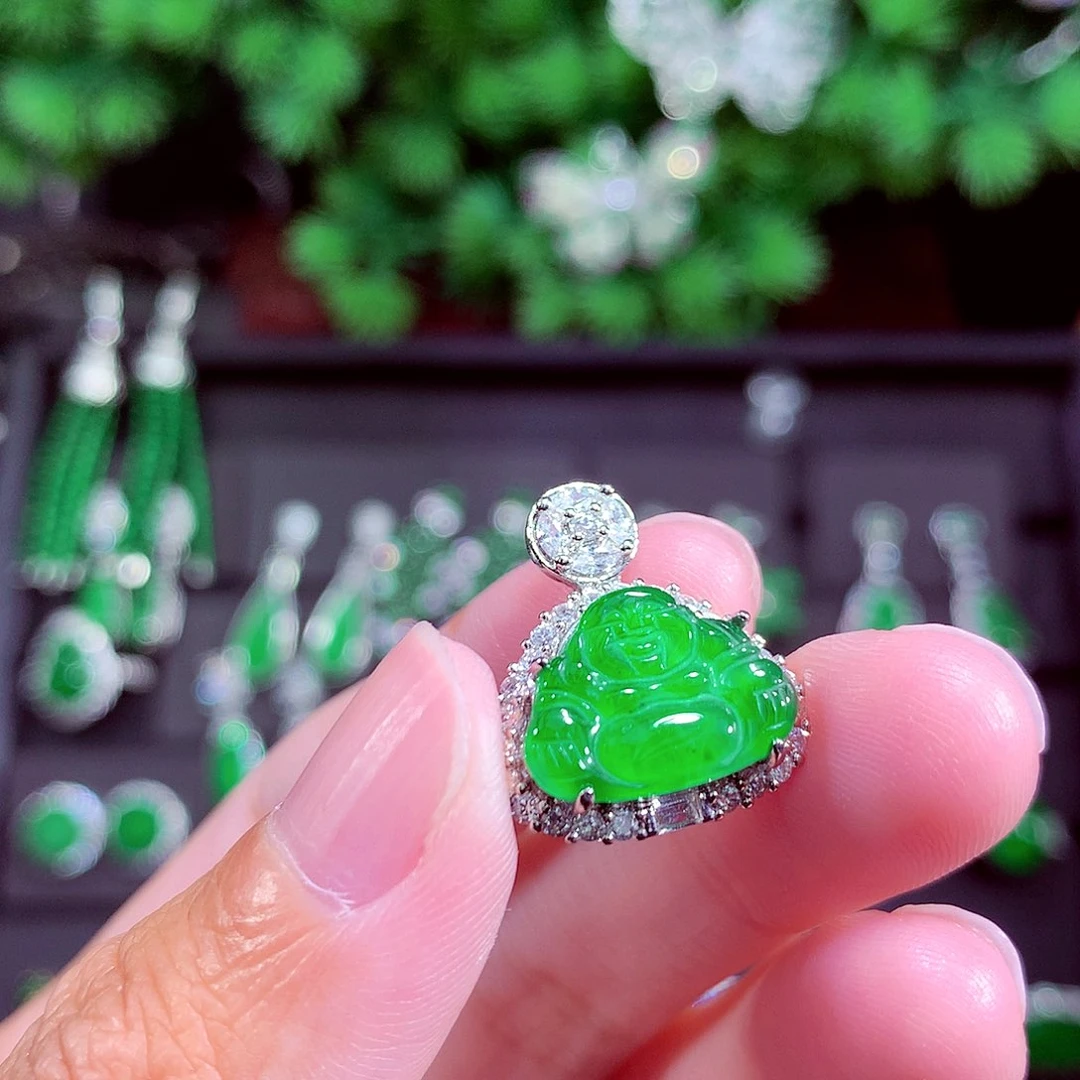 颈饰未镶嵌翡翠天然