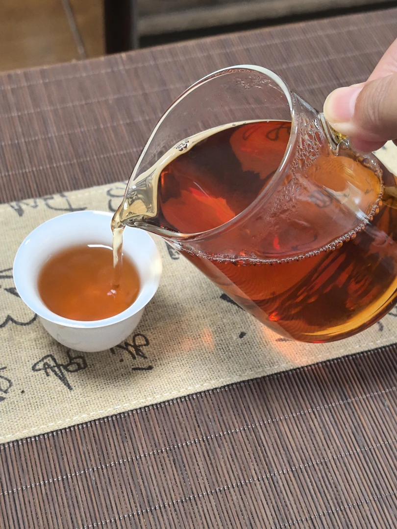 湖南安化特产 安化黑茶 陈年免撬金花茶2012年 茯砖茶 口粮茶品鉴