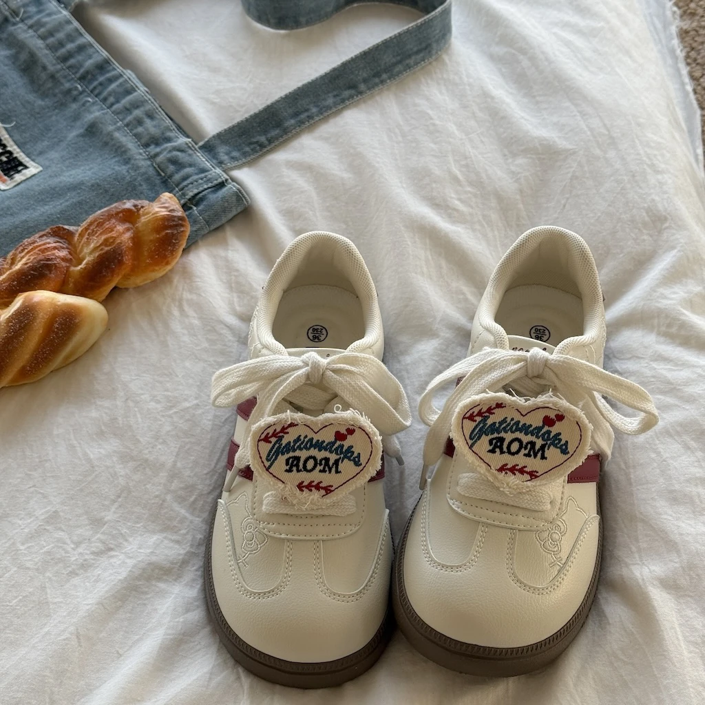 可爱满满~原创爱心德训鞋女生2025春季新款休闲鞋子学生轻便板鞋