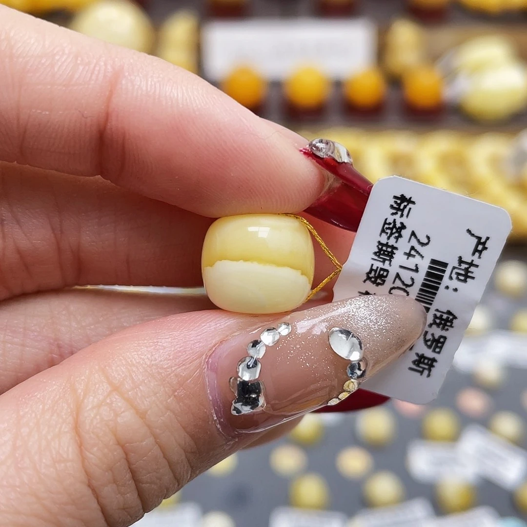 琥珀裸石未镶嵌蜜蜡老型12.2*10.7mm皮线