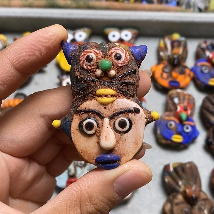 琉璃颈饰猫人脸娃0016