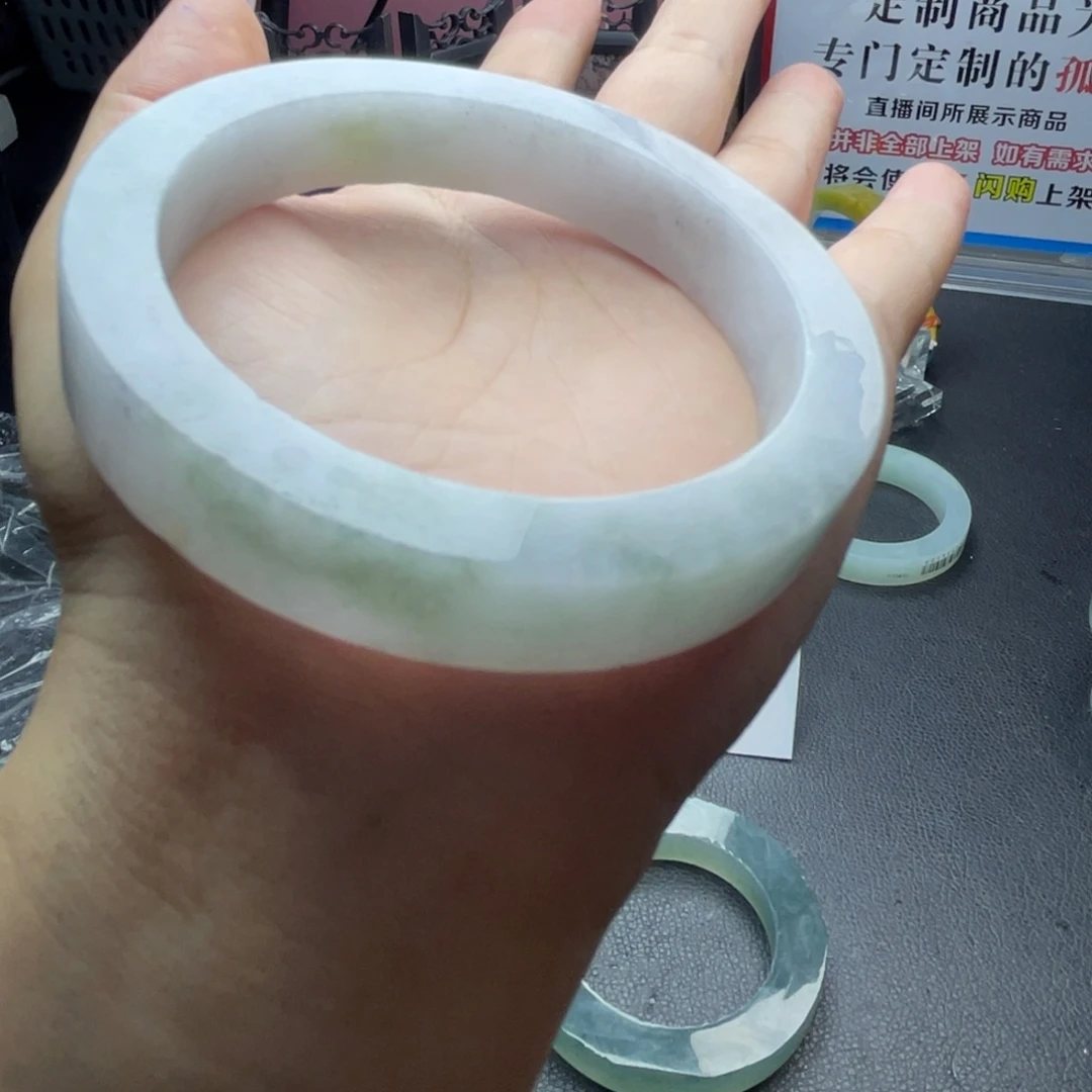 小***泽定制翡翠未镶嵌缅A翡翠多样发一