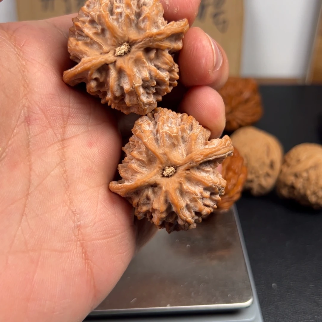 把件文玩核桃红皮苹果园42