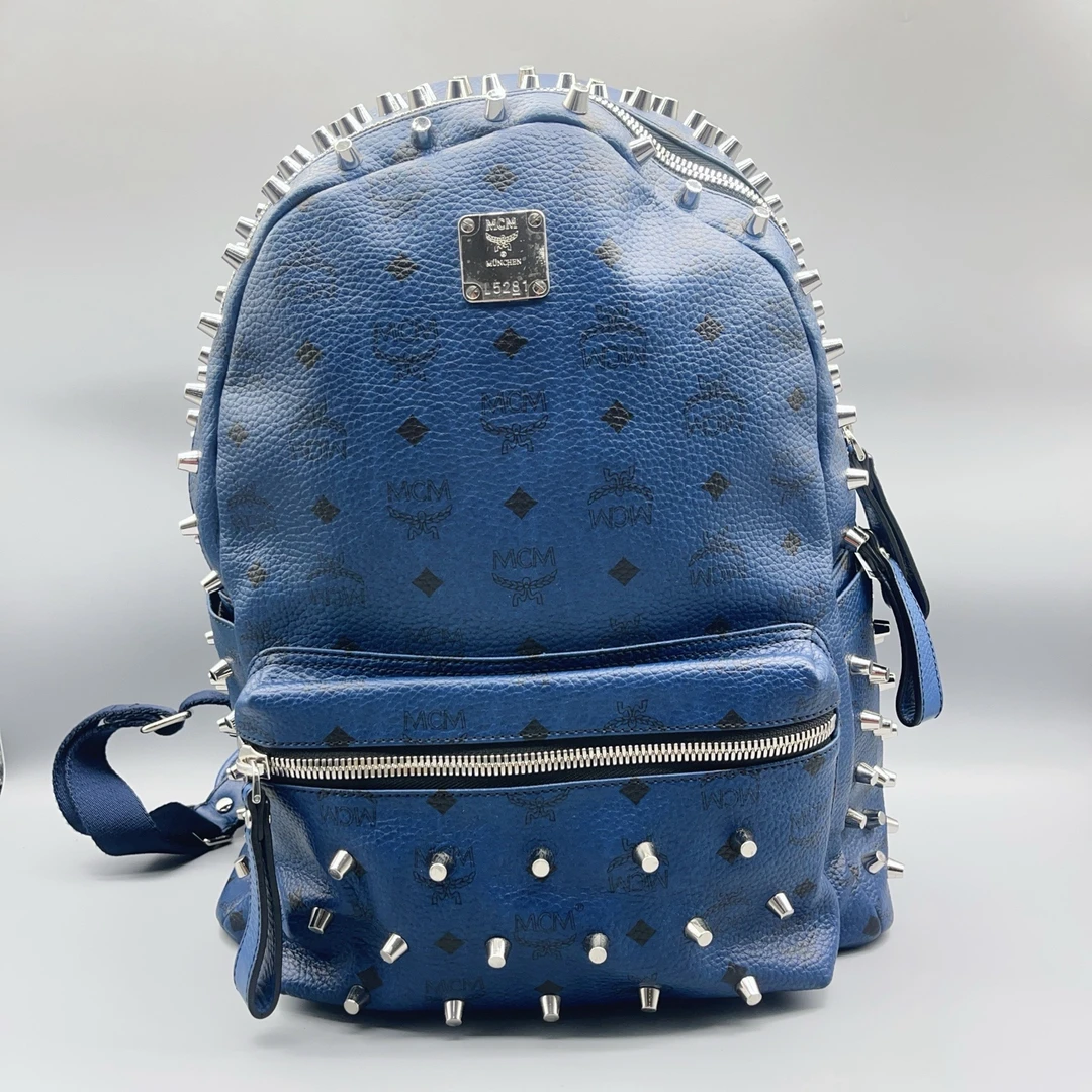 95新 MCM  蓝色铆钉双肩包 1648 4406