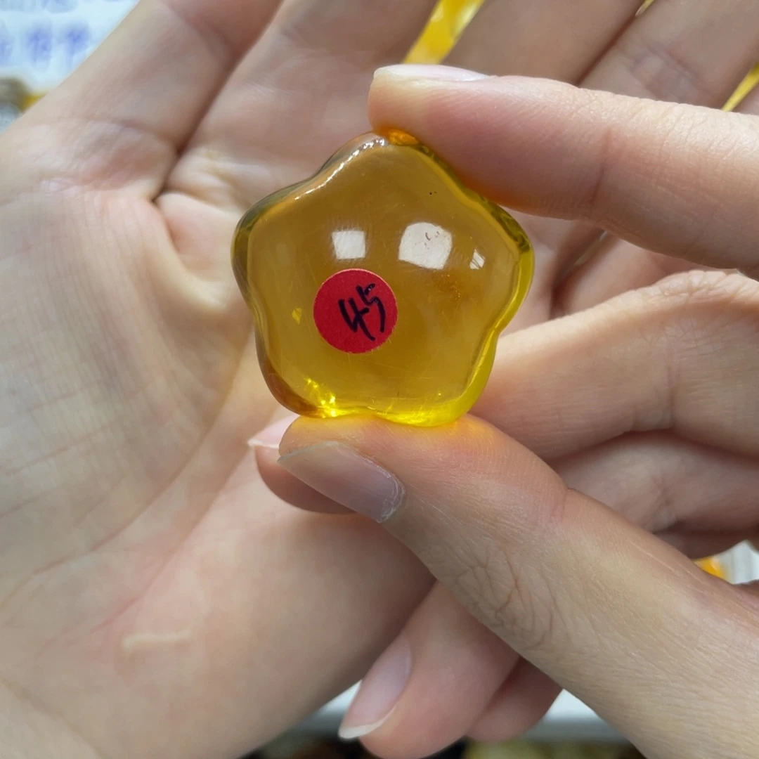 琥珀未镶嵌裸石天然琥珀